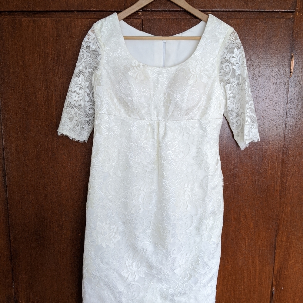 White dress/ wedding dress